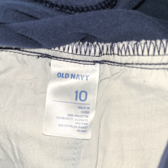 OLD NAVY MATERNITY SHORTS WOMENS 10 BLUE DENIM RAW HEM BELLY WAISTBAND - Picture 10 of 11